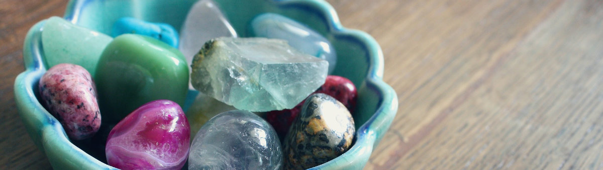 rense dine chakraer med krystaller